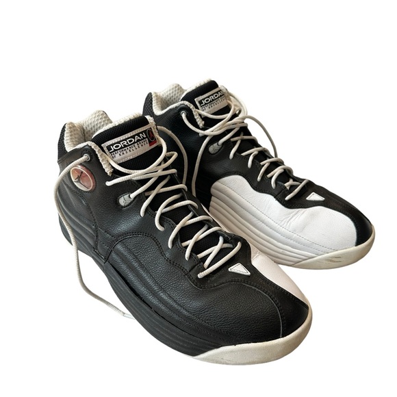 Air Jordan Jumpman Team Sneaker in Black/White Size 11.5 - Picture 4 of 16